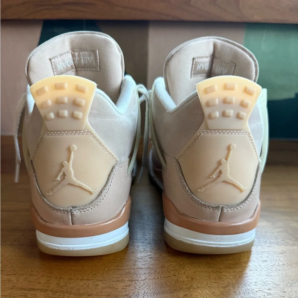 Air Jordan 4 Retro “SHIMMER” - Picture 3 of 8